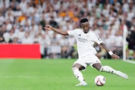 拜仁王朝经历更迭无可厚非，但点背的凯恩也确实是令人心疼.